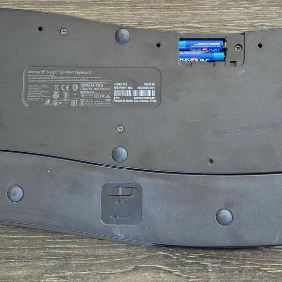 Microsoft Sculpt Comfort Ergo Wireless Black Keyboard & Mouse Without Receiver - Picture 4 of 4